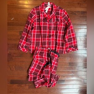 Victoria's Secret Flannel Long Pajama Set – Red Plaid – Size Medium – NWT